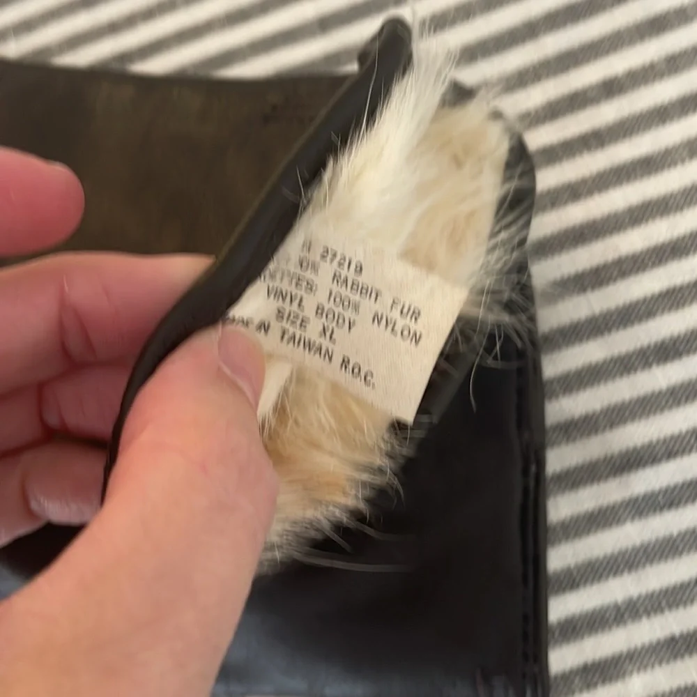 Rabbit lined gloves - Picture 2 of 4